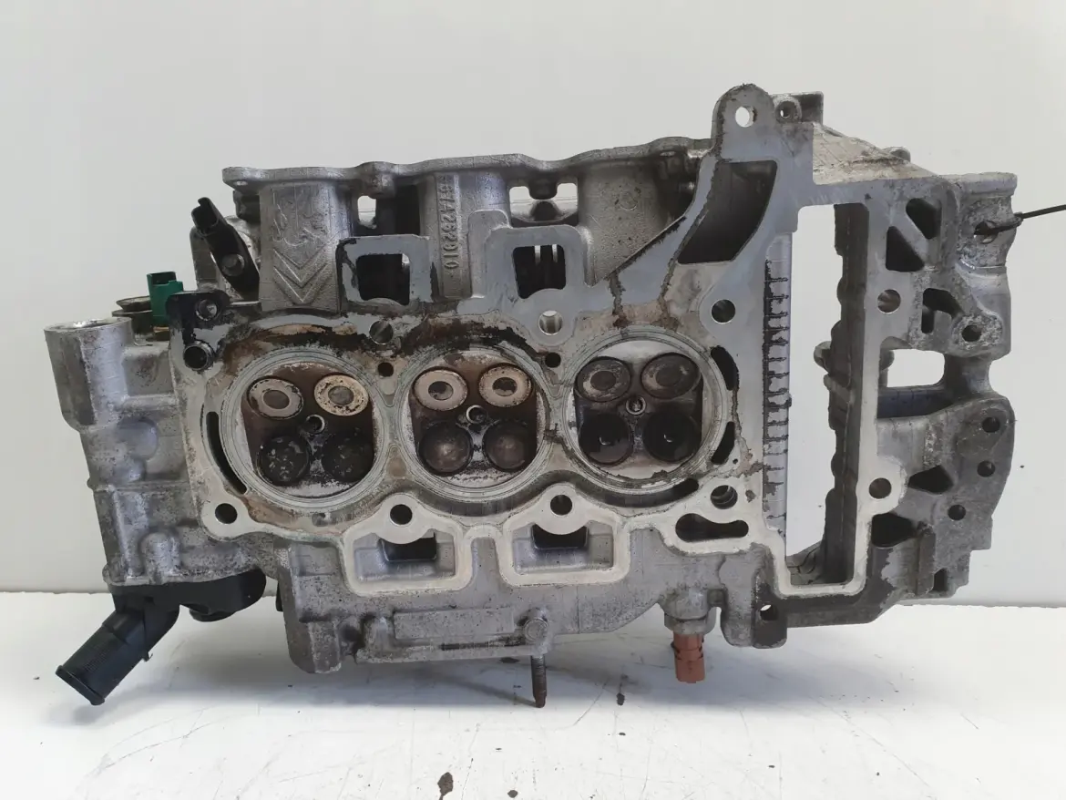 Peugeot 2008 1.2 VTi GŁOWICA CYLINDRÓW 9688669980