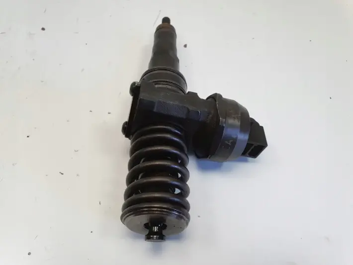 VW Golf IV Bora 1.9 TDI POMPOWTRYSKIWACZ wtrysk 038130073AQ