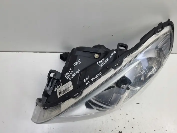 Volvo V60 S60 II PRZEDNIA LAMPA LEWA lewy przód XENON 31299990