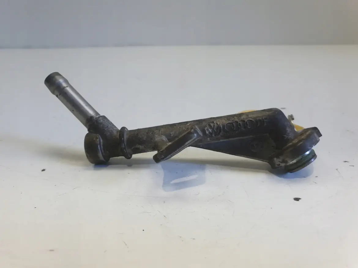 Audi A3 II 8P 1.6 8V KRÓCIEC WODY 06A103212A