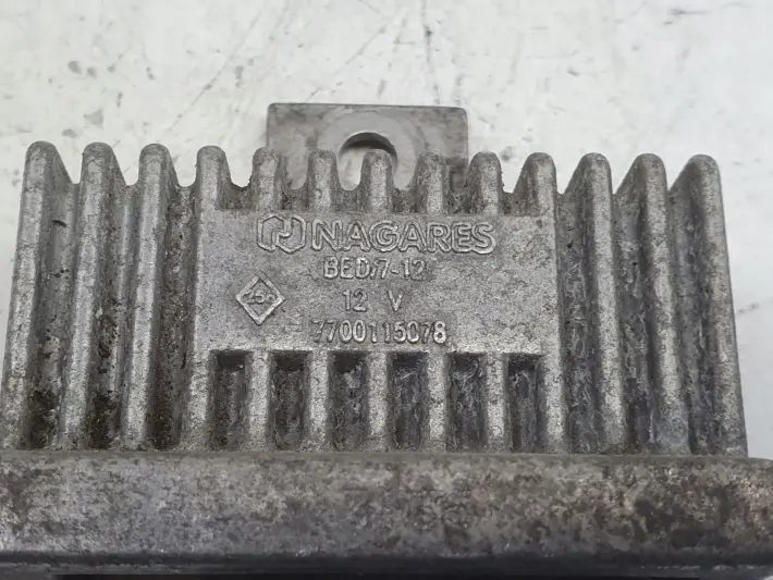 Nissan Primera Volvo s40 1.9 dCi PRZEKAŹNIK ŚWIEC ŻAROWYCH 7700115078
