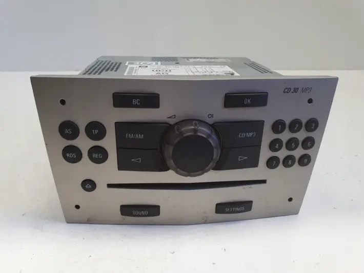 Opel Corsa D RADIOODTWARZACZ CD Radio Cd 13251057