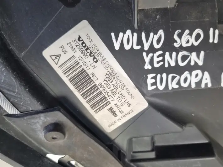 Volvo V60 S60 II PRZEDNIA LAMPA LEWA lewy przód XENON 31299990