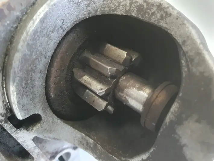 Opel Corsa D 1.4 16V ROZRUSZNIK bosch 0001107522