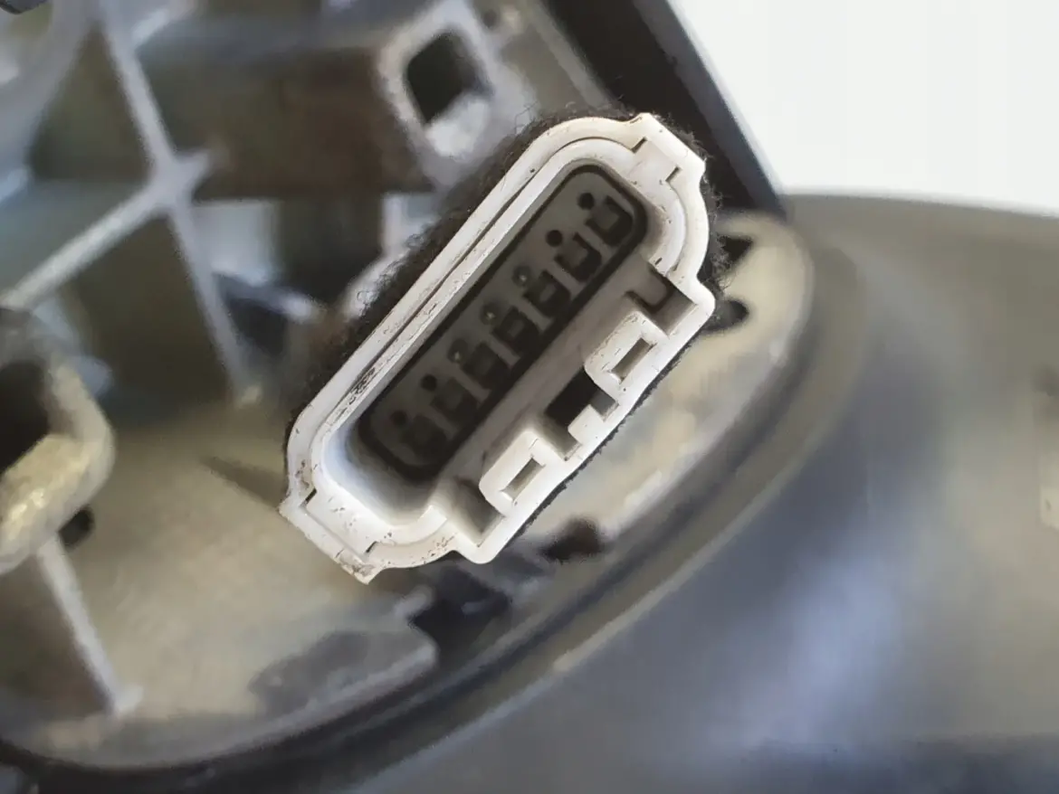 Fiat Grande Puunto 05-12r LUSTERKO PRAWE PASAŻERA 3 pin pinów ELEKTRYCZNE