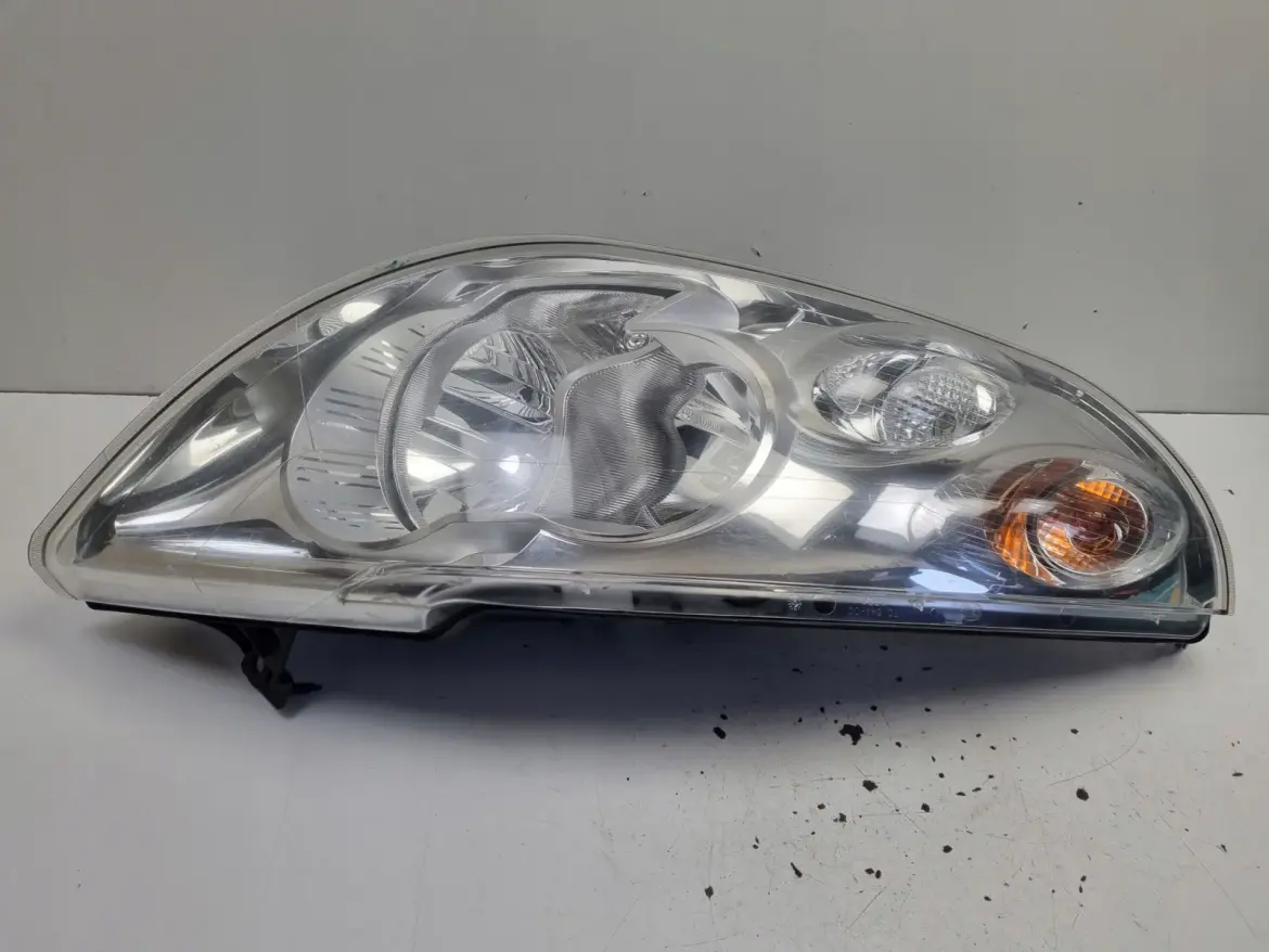 Renault Master III Opel Movano B PRZEDNIA LAMPA LEWA lewy przód 260600049R