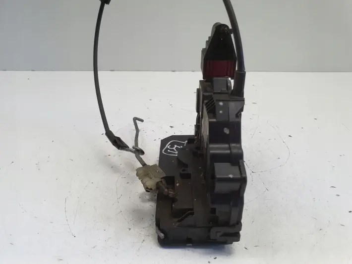 Opel Corsa D ZAMEK DRZWI prawy przód Pasażera 13258279 EN