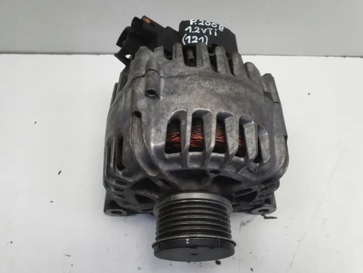 Peugeot 2008 1.2 VTi ALTERNATOR valeo 9670899580