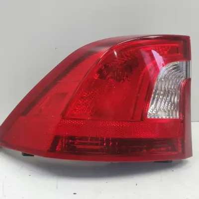 Volvo S60 II 10-13r TYLNIA TYLNA LAMPA LEWA lewy tył ŁADNA 30796267