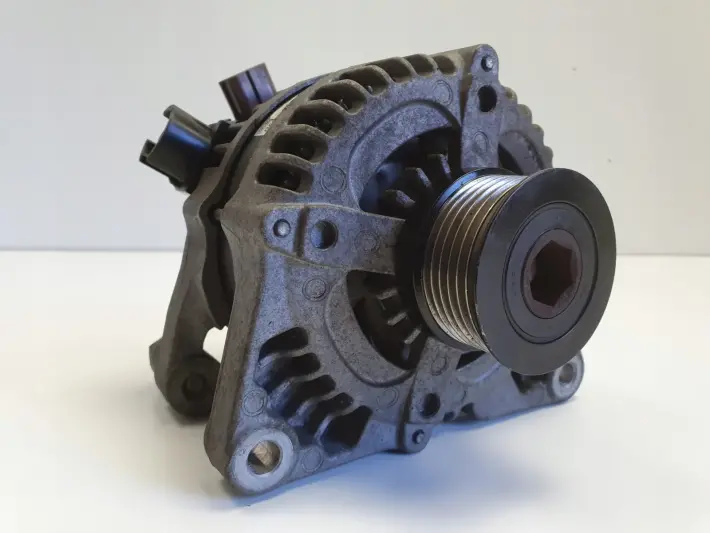 Volvo S40 II V50 2.0 D ALTERNATOR 3M5T-10300-YE