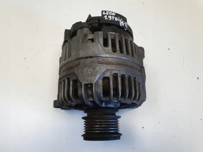 Audi A3 8L Golf IV Seat Leon 1.9 TDI ALTERNATOR 028903028E 90A