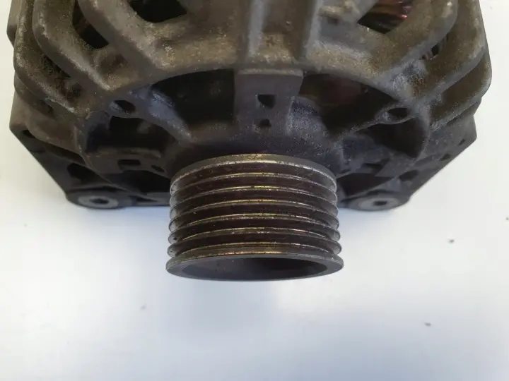 Renault Laguna II 1.8 16V ALTERNATOR 8200153710 100A valeo