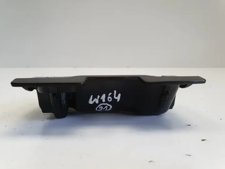 Mercedes ML W164 POPIELNICZKA A1648130094