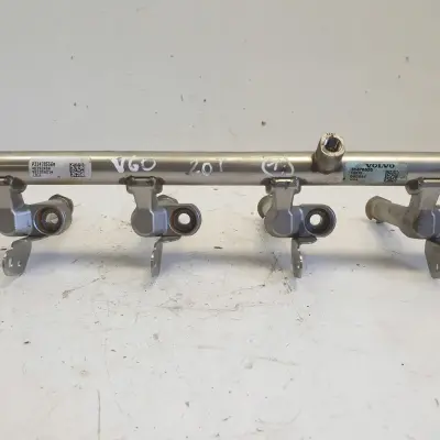 Volvo V60 2.0 T LISTWA WTRYSKOWA 31478555