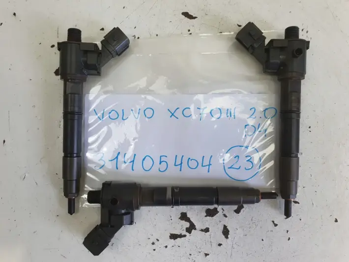 Volvo V70 III XC70 II lift 2.0D D4 WTRYSKIWACZ PALIWA Wtrysk 31405404