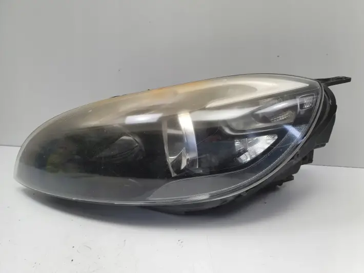 Volvo V40 II 12-16r PRZEDNIA LAMPA LEWA lewy przód EUROPA 31420003