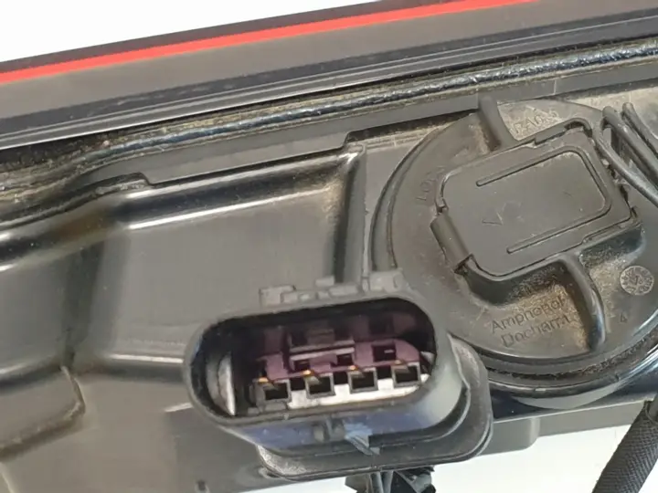 Polestar II TYLNA LAMPA BELNDA LISTWA 32228372