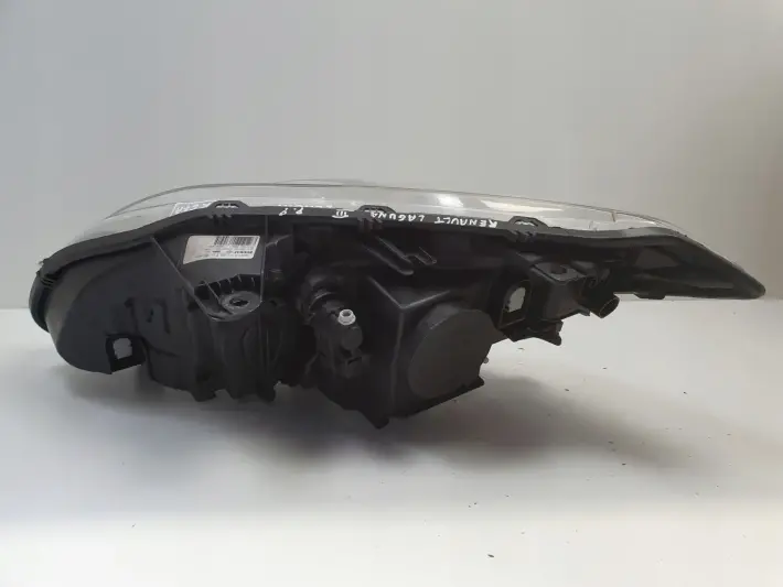 Renault Laguna III 07-10r PRZEDNIA LAMPA PRAWA prawy przód 260100033R