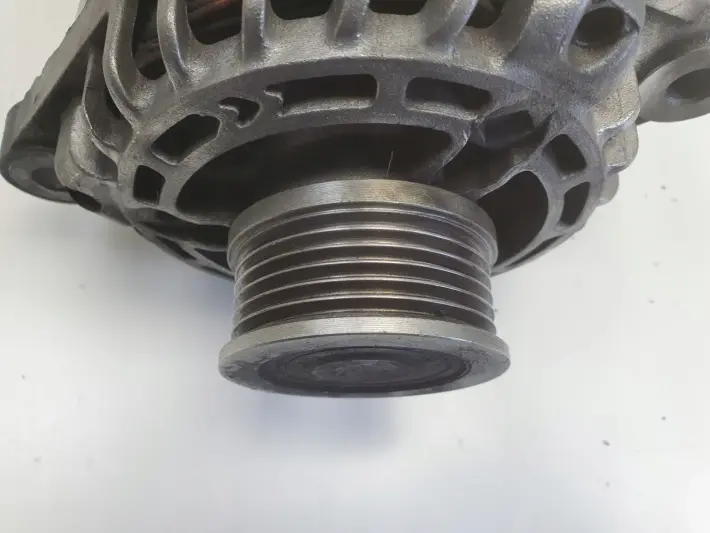 Opel Vectra C 1.9 CDTI ALTERNATOR denso 13117340 105A