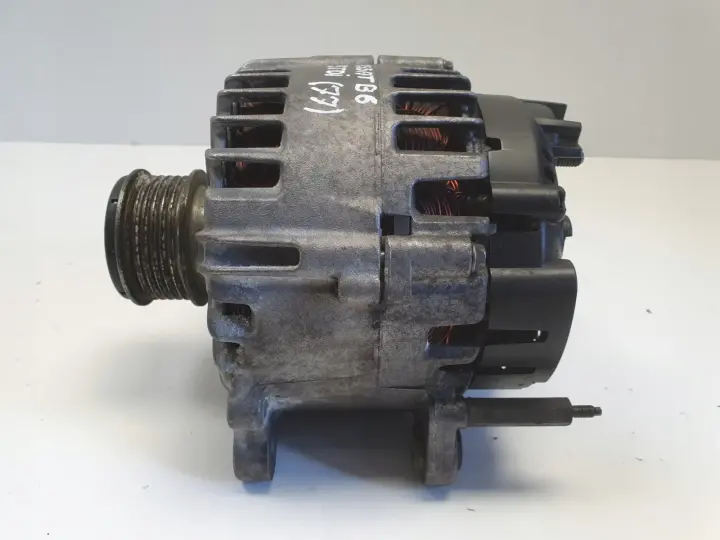 VW Passat B6 1.9 TDI ALTERNATOR Valeo 03L903023E 180A