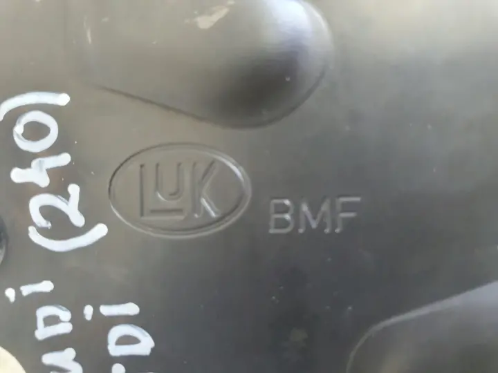 Skoda Fabia I 1.9 TDI 99-08r POMPA VACUM wakum LUK 038145209E