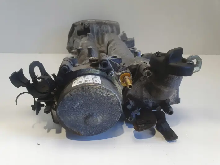 Opel Insignia 2.0 CDTI POKRYWA ZAWORÓW wałki 55581593