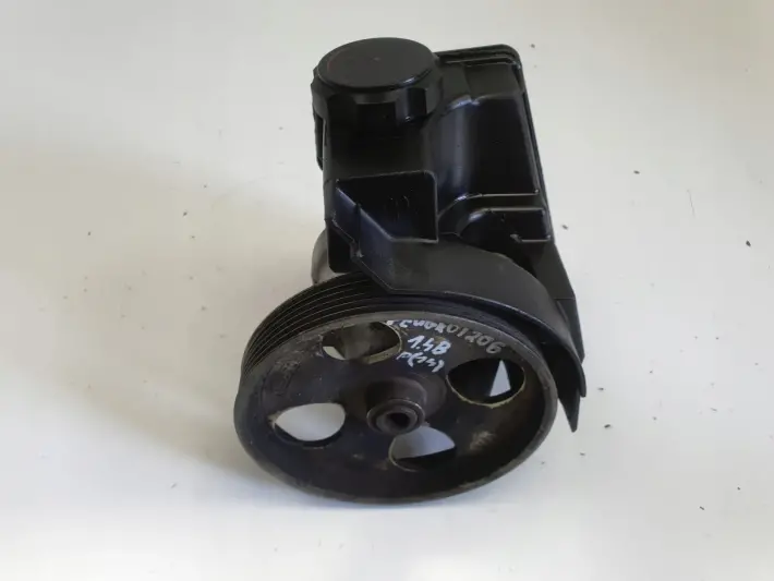 Peugeot 206 1.4 8V POMPA WSPOMAGANIA