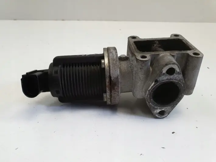 Opel Vectra C 1.9 CDTI ZAWÓR EGR 55215031