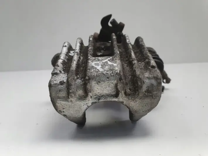 Vw Passat B5 Audi A4 B5 ZACISK HAMULCOWY Prawy tył pasażera