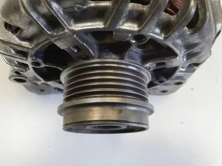 Skoda Superb I 2.0 TDI BSS ALTERNATOR Valeo 028903031A 120A