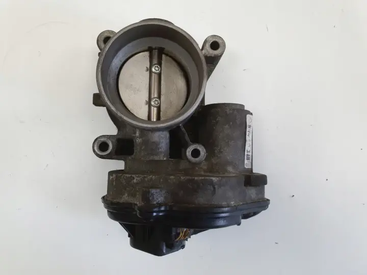 Ford C-Max 1.8 16V PRZEPUSTNICA VP4F9U-9E928-AB