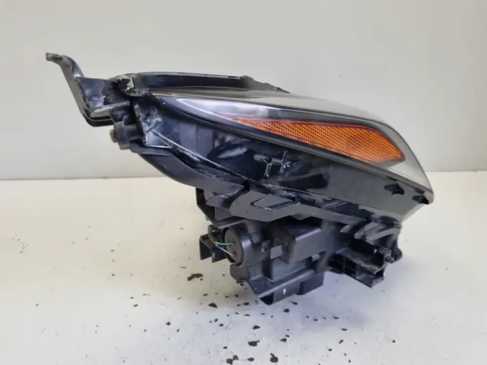 Lexus NX300H NX 300 NX200T 200 T PRZEDNIA LAMPA PRAWA prawy przód EUROPA