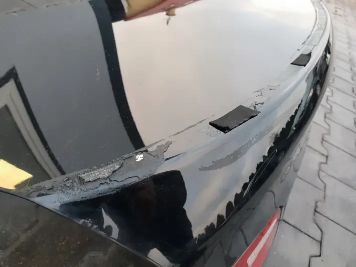 BMW F10 TYLNA KLAPA BAGAŻNIKA TYŁ LAMPY ZAMEK 668