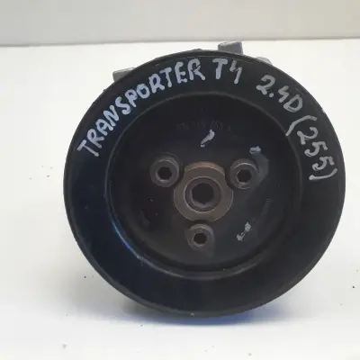 VW Transporter T4 2.4 D POMPA WSPOMAGANIA