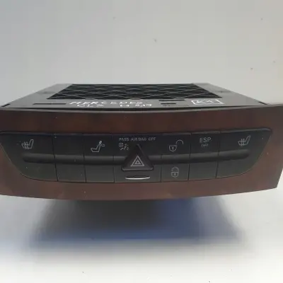 Mercedes CLS C219 W219 PANEL KONSOLI ŚRODKOWEK Zmieniarka A2196800552