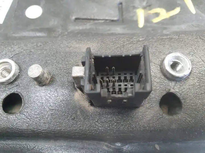 SsangYong Actyon 05-17r LUSTERKO LEWE KIEROWCY europa 5 pin