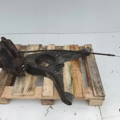 Mercedes W126 SEC 5.6 PRAWY TYLNY WAHACZ Piasta tył zacisk zawieszenie