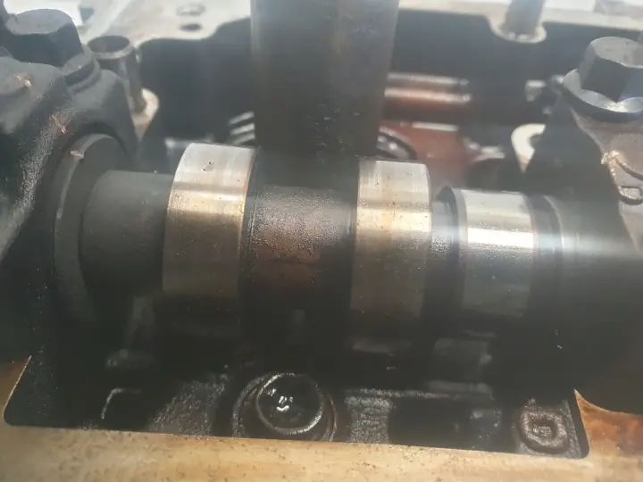 Alfa Romeo Mito 1.4 T-JET GŁOWICA CYLINDRÓW wałek 55218237