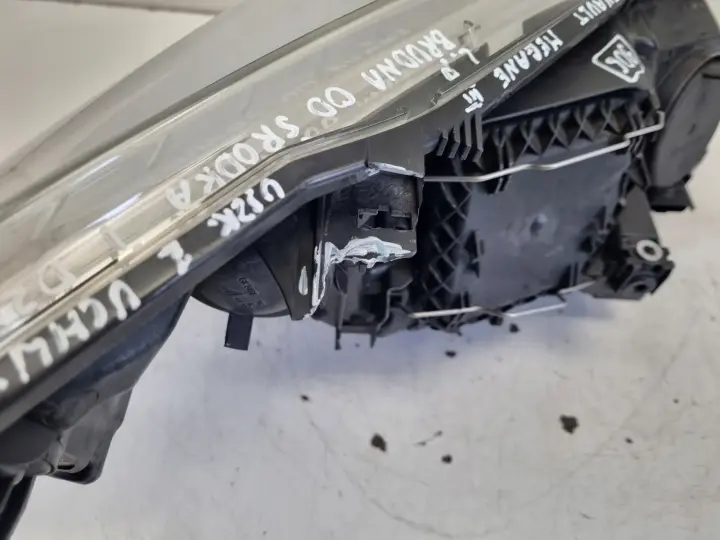 Renault Megane III 08-12r PRZEDNIA LAMPA LEWA lewy przód 260600017R