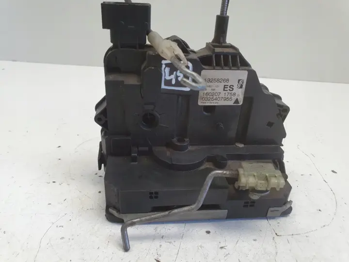 Opel Corsa D ZAMEK DRZWI prawy tył pasażera 13258268 ES