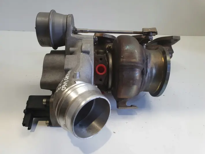 Volvo V40 II 2.0 T4 TURBOSPRĘŻARKA turbo 31441692
