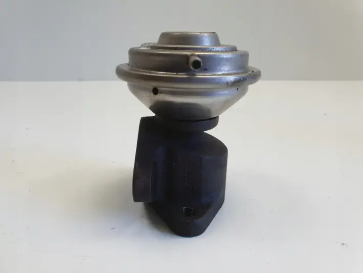 Audi A6 C4 2.5 TDI ZAWÓR EGR oryginał 046131503A