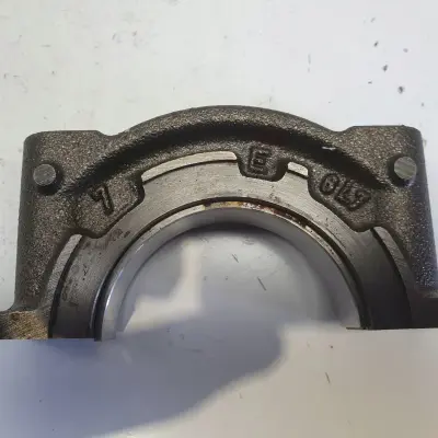 Mercedes CLA C117 1.6 CGI PODPORA WAŁU 27002