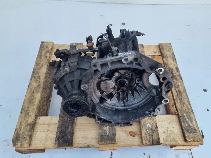 VW Bora 1.6 16V SKRZYNIA BIEGÓW DUW manualna MANUAL