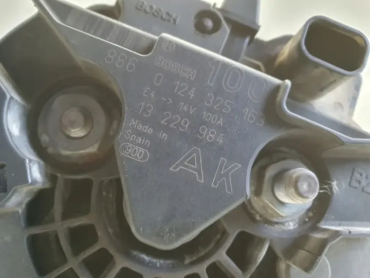 Opel Astra III H 1.6 16V ALTERNATOR 100A bosch 0124325163 AK