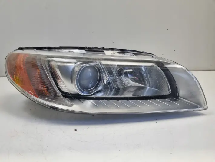 Volvo S80 II V70 III XC70 II PRZEDNIA LAMPA PRAWA PRAWY PRZÓD 31214169