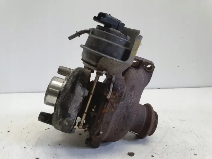 Volvo V60 S60 II 1.6 D2 TURBOSPRĘŻARKA turbo 9686120680