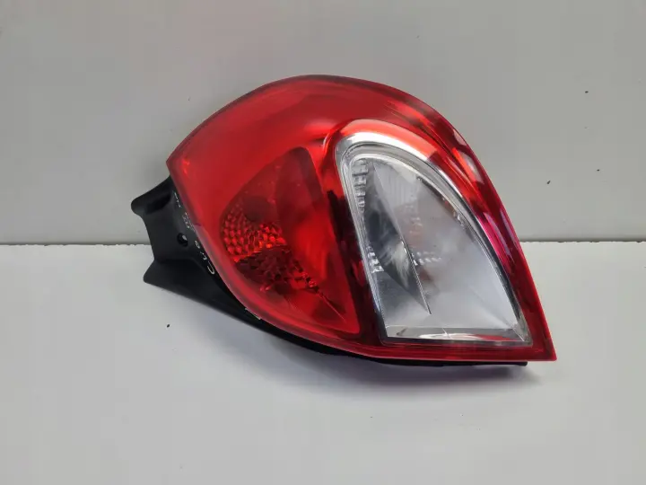 RENAULT CLIO III LIFT 09-12r TYLNIA TYLNA LAMPA PRAWA prawy tył 8200776050