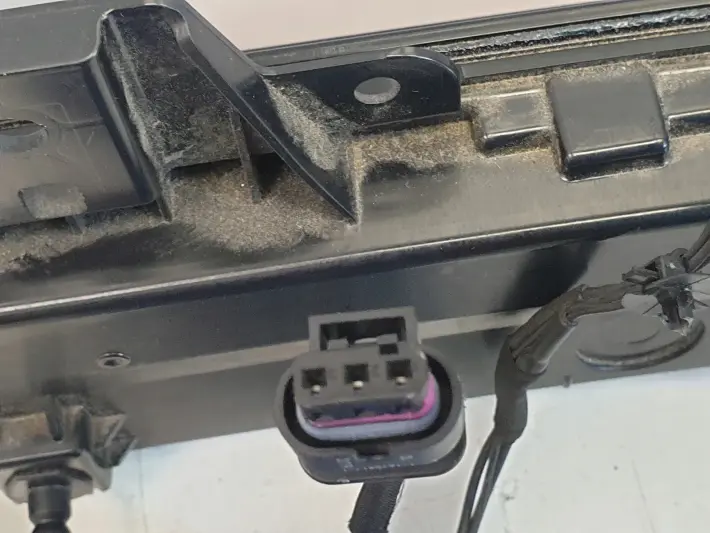 Polestar II TYLNA LAMPA BELNDA LISTWA 32228372