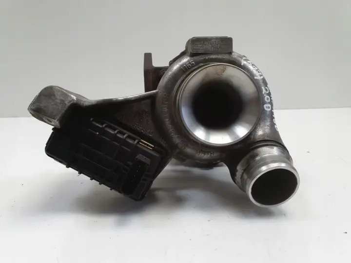 BMW E87 E90 E91 2.0 D N47 TURBOSPRĘŻARKA turbo 7800594